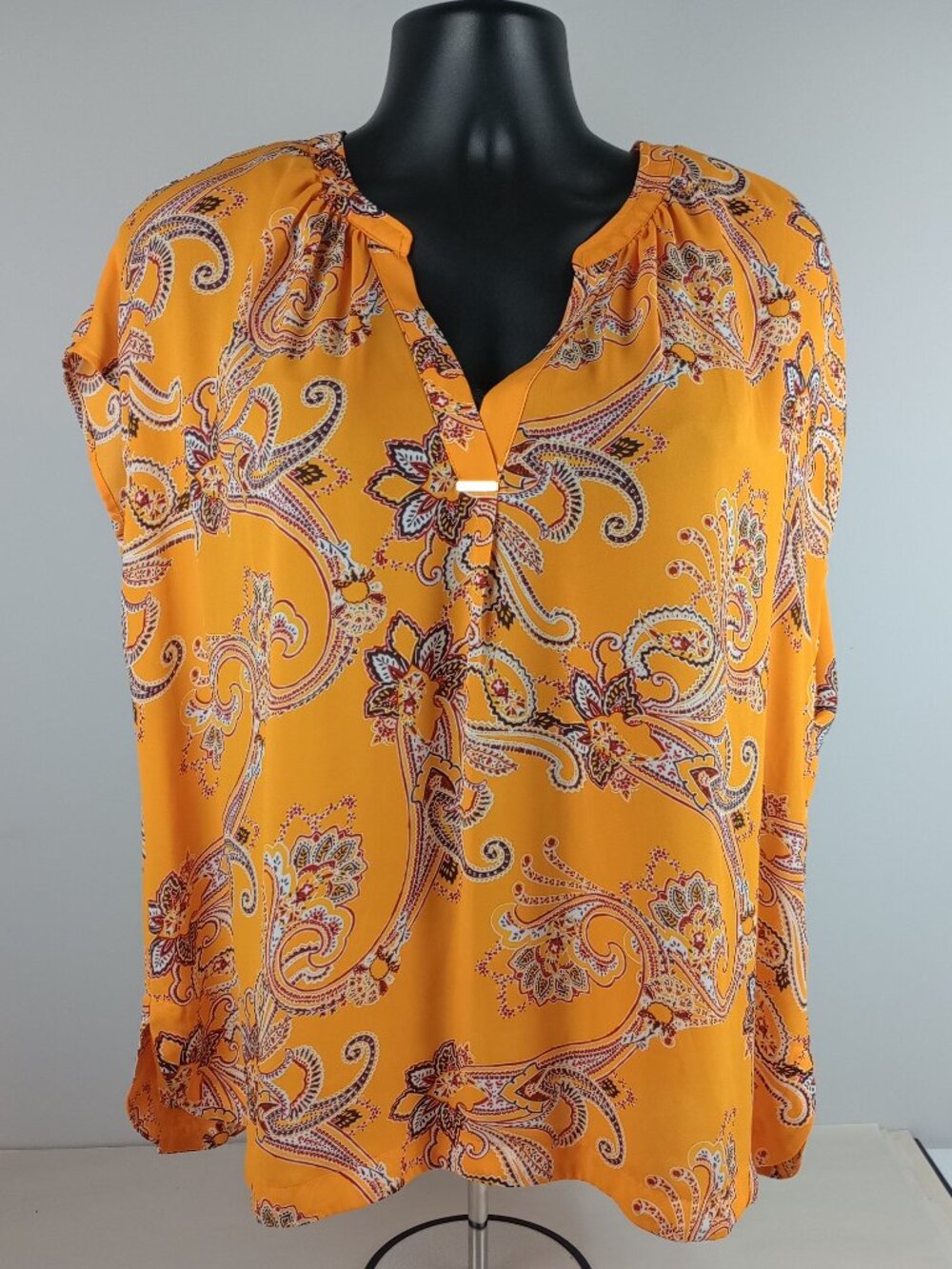 Liz Claiborne Women 2XL Yellow Paisley V Neck Short Flutter Sleeves Blouse Shirt